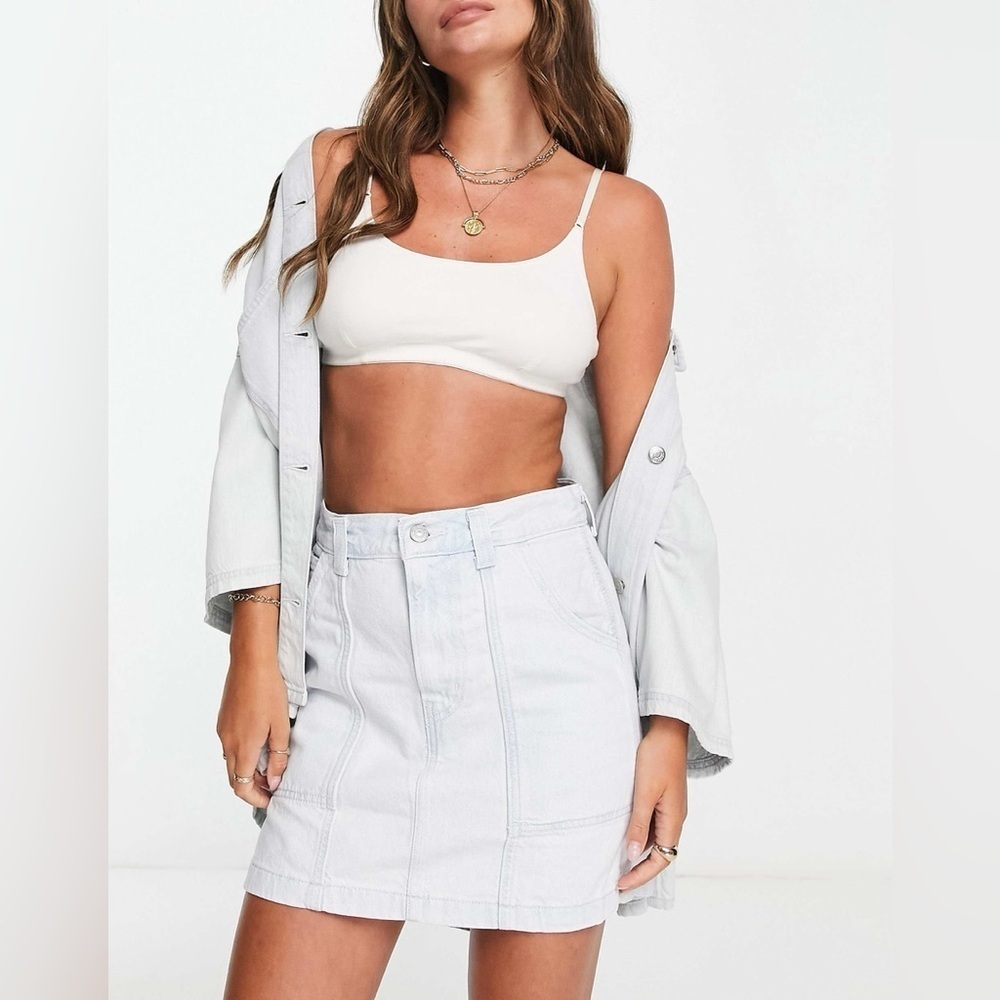 NWT Levi’s Mini High Waist jeans skirt Light Blue Denim size 28
